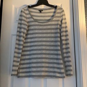 Gray & lace striped tee. Size M